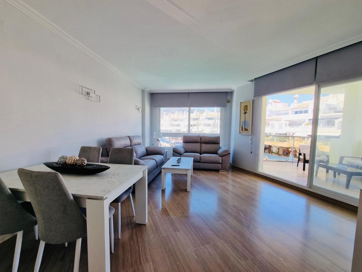 Апартаменты G&G Isla Marina Puerto Бенальмадена Экстерьер фото