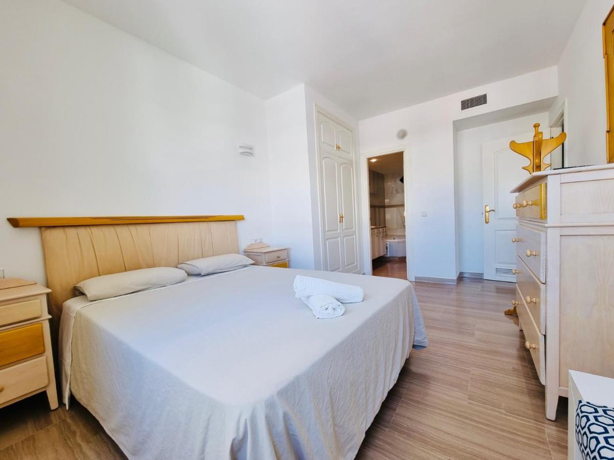 Апартаменты G&G Isla Marina Puerto Бенальмадена Экстерьер фото