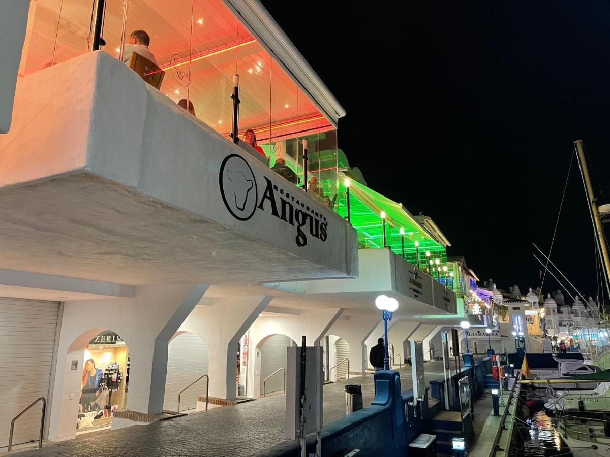 Апартаменты G&G Isla Marina Puerto Бенальмадена Экстерьер фото
