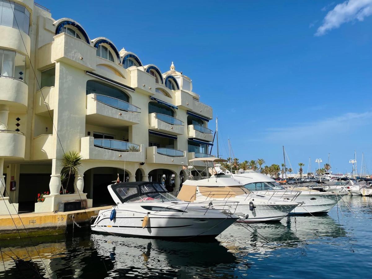 Апартаменты G&G Isla Marina Puerto Бенальмадена Экстерьер фото
